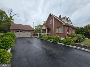 231 Douglass Dr, Douglassville, PA