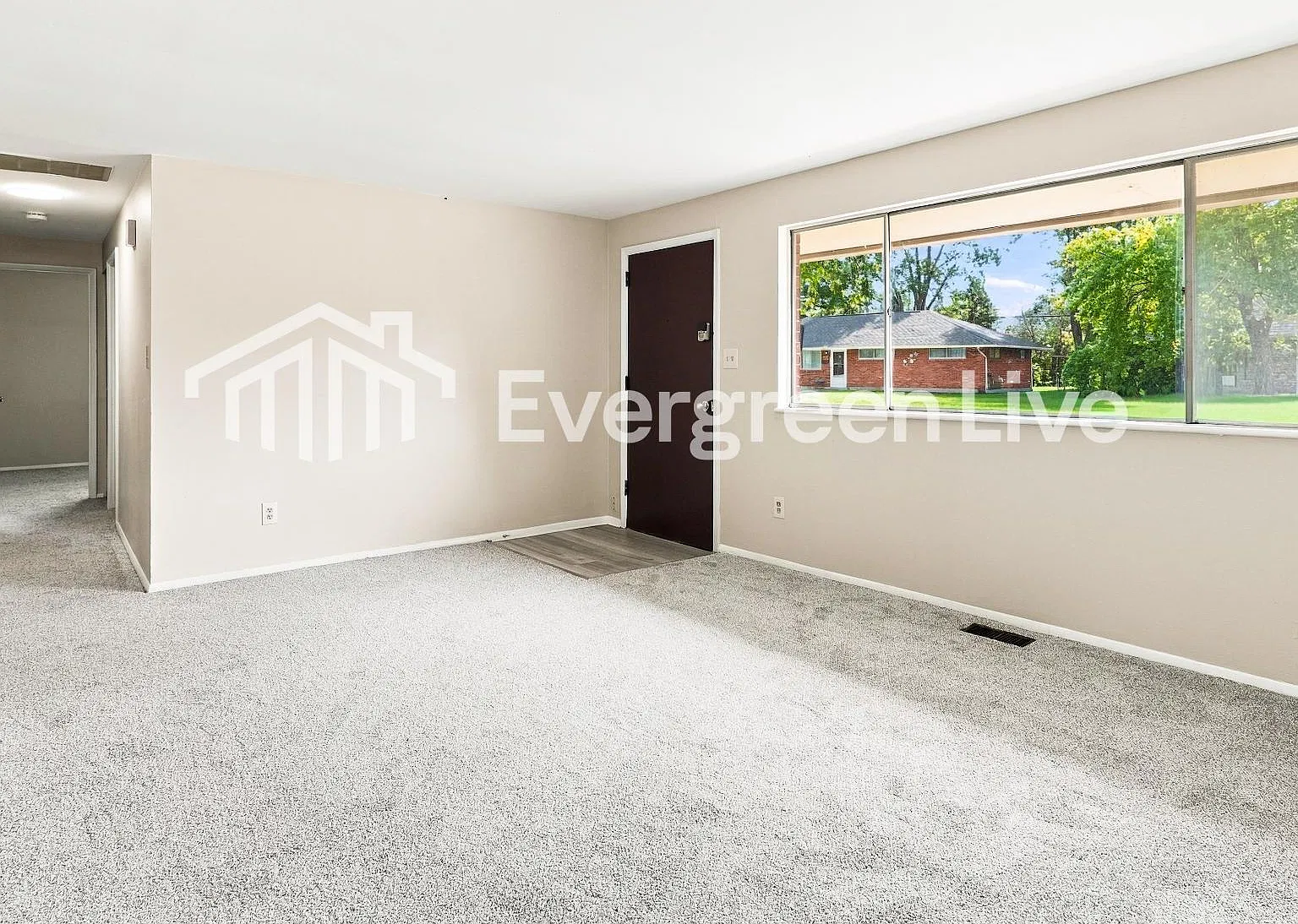 3 bed, 2.0 bath, 1068 sqft, $1,745 — Photo 4