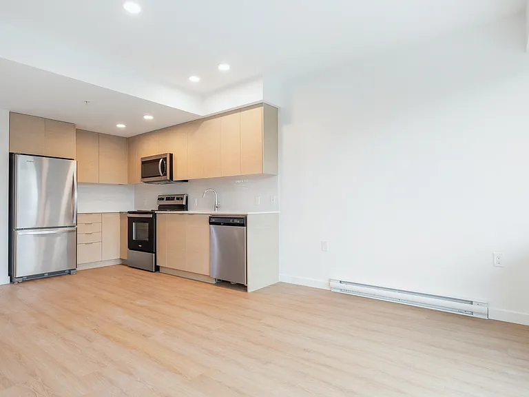 3655 Victoria Dr — Photo 31