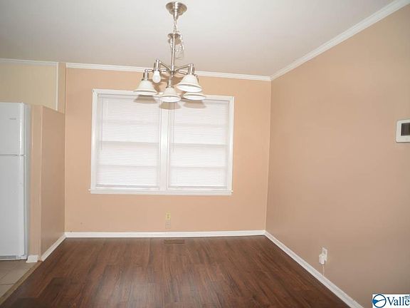 5th image of 4612 Lakeview Dr NW