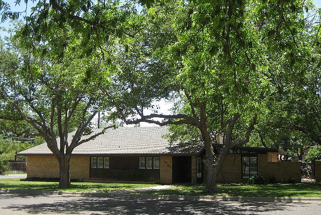 1st image of 1301 Lawson Ave