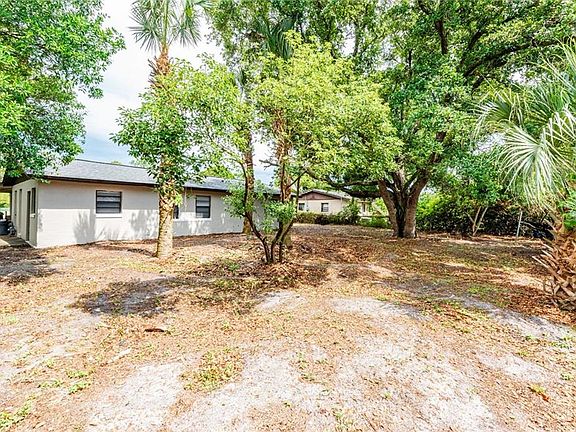 5th image of 1040 Cedar Highlands Blvd