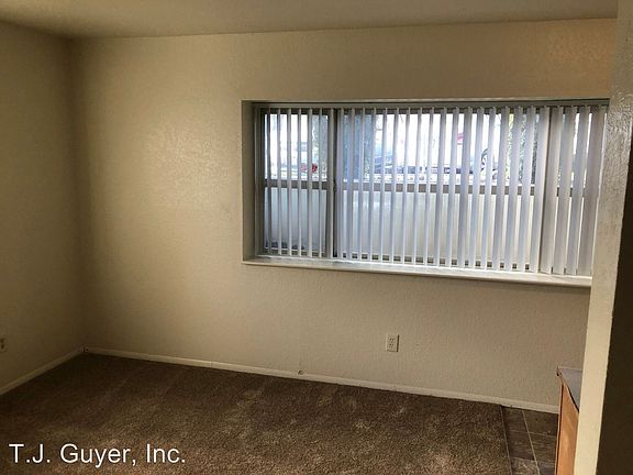 3rd image of 1121 S I St APT 101
