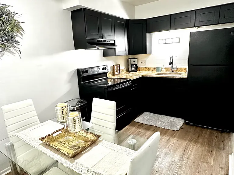 4815 Creek View Rd — Photo 2