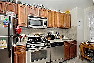 3rd image of 6505 Yellowstone Blvd APT 2H