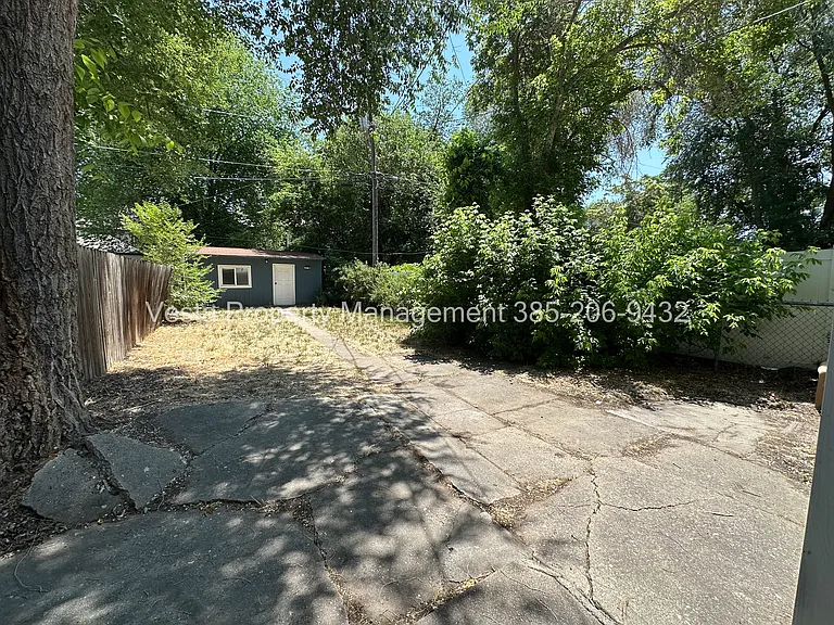 2538 Orchard Ave — Photo 21