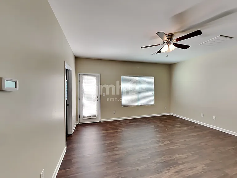 1056 Joselynn Dr — Photo 7