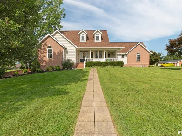 1800 Wren Dr, Marion, IL 62959