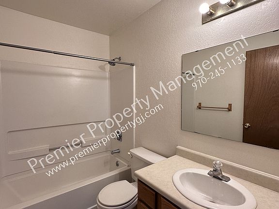 3rd image of 2902 Pinyon Ave APT B