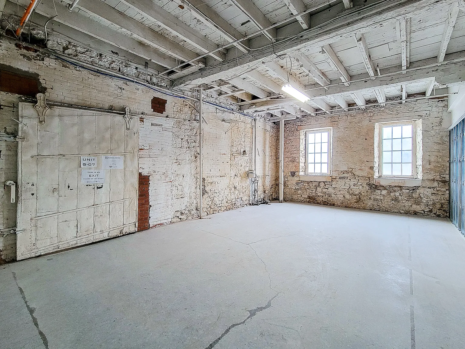 Studio, 1578 sqft, $1,709 — Photo 3
