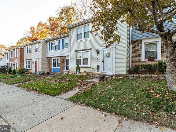 2nd image of 8032 Steeple Chase Ct