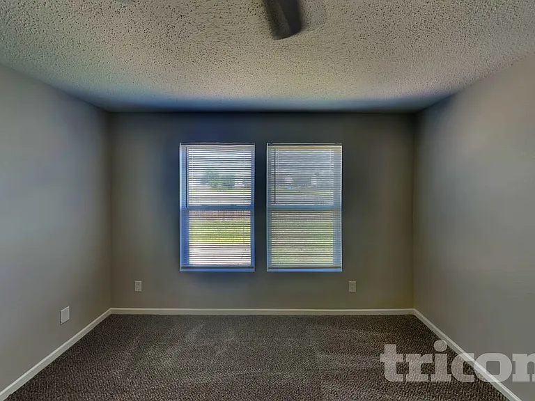 2869 Ludwig Dr — Photo 7