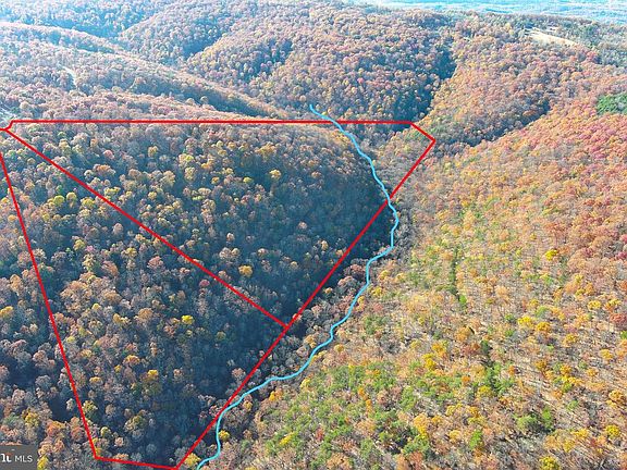 3rd image of 221 & 222 Bluffs On The Potomac