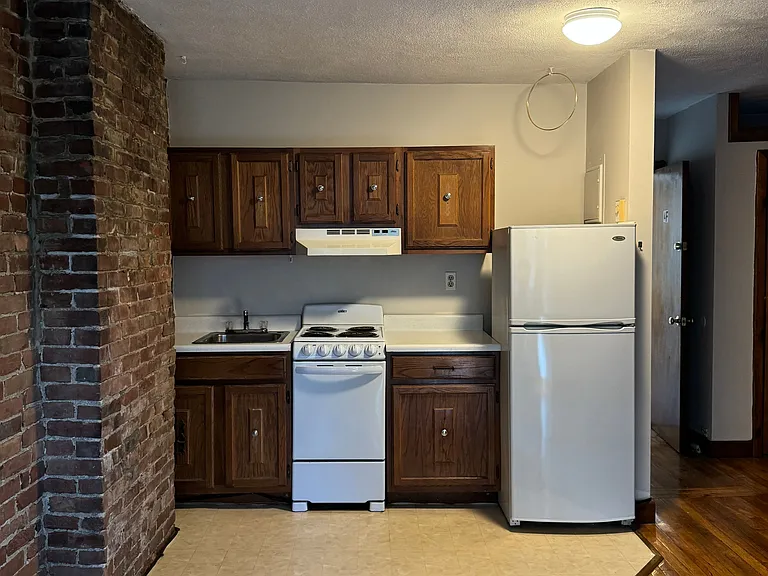 10 Wellington St #4F — Photo 4