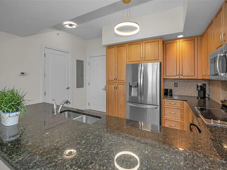 331 Cleveland St #310 — Photo 18