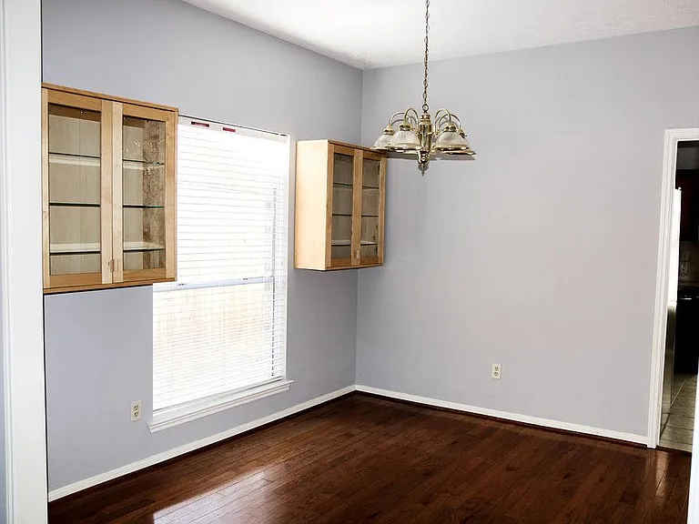 1126 Long Prairie Dr — Photo 9