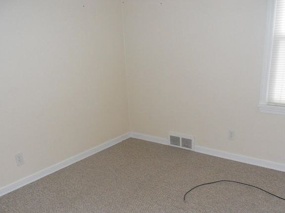 5th image of 4597 Waseka Ln