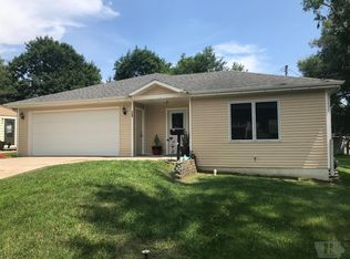 708 E 21st St Pl S, Newton, IA 50208