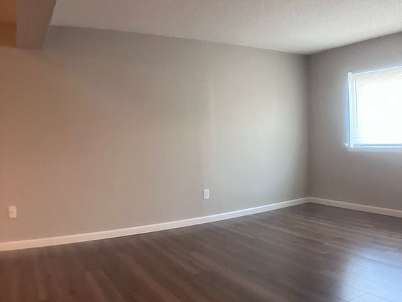 3rd image of 5625 S Grand Blvd APT B