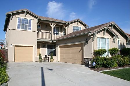 Welcome to 7234 Claremont...welcome home!