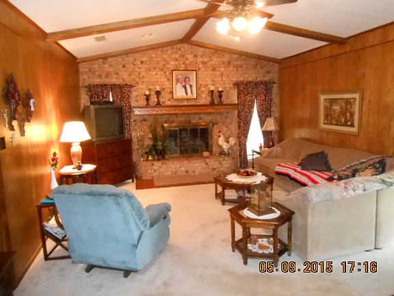 3rd image of 1107 W Fm 515