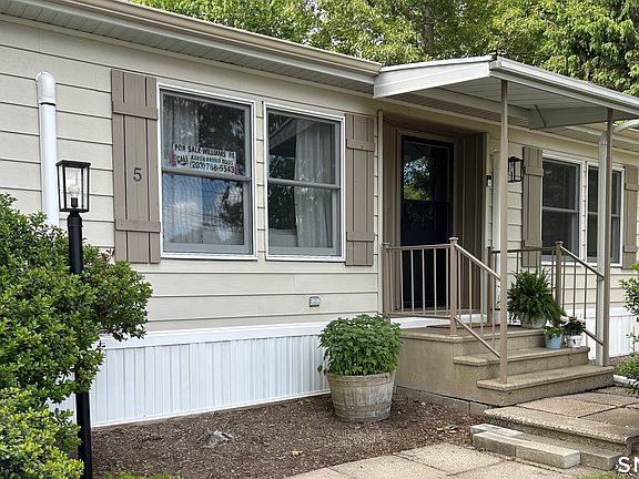 4th image of 5 Stonewall Drive #5