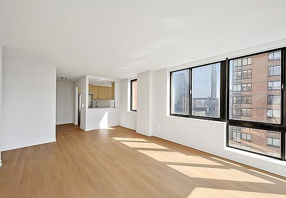 3rd image of 1 Columbus Pl APT N23c
