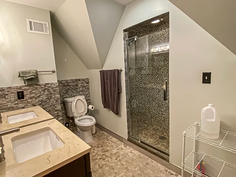 230 N Fairmount St #2 — Photo 8