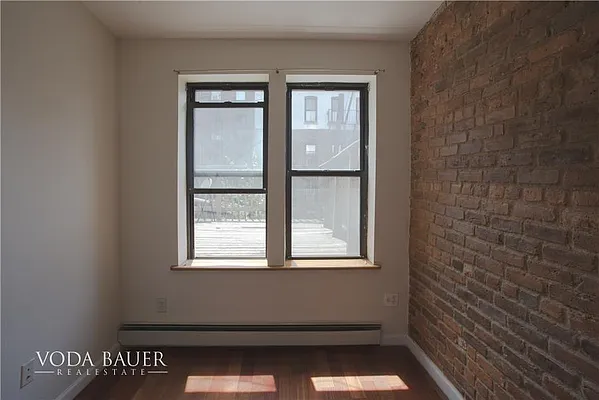 Rented by Voda Bauer Real Estate | media 39