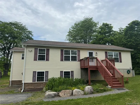 1556 Albany Post Road, Gardiner, NY 12525