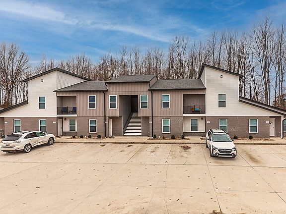 4th image of 510 Court Yard Ln