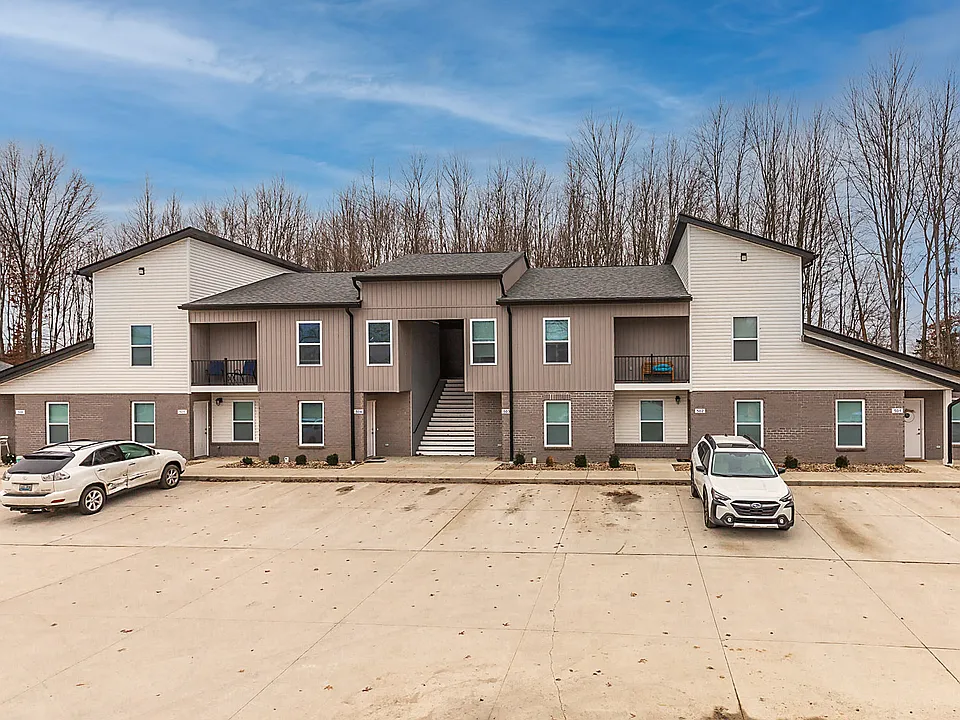 603 Court Yard Ln