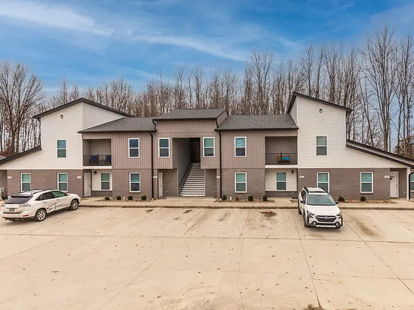 407 Court Yard Ln, Amelia, OH 45102