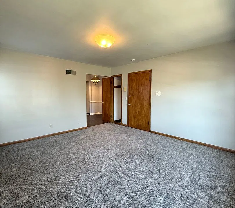 220 N 32nd Ave