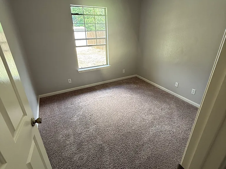 2213 Theodor Dr — Photo 7
