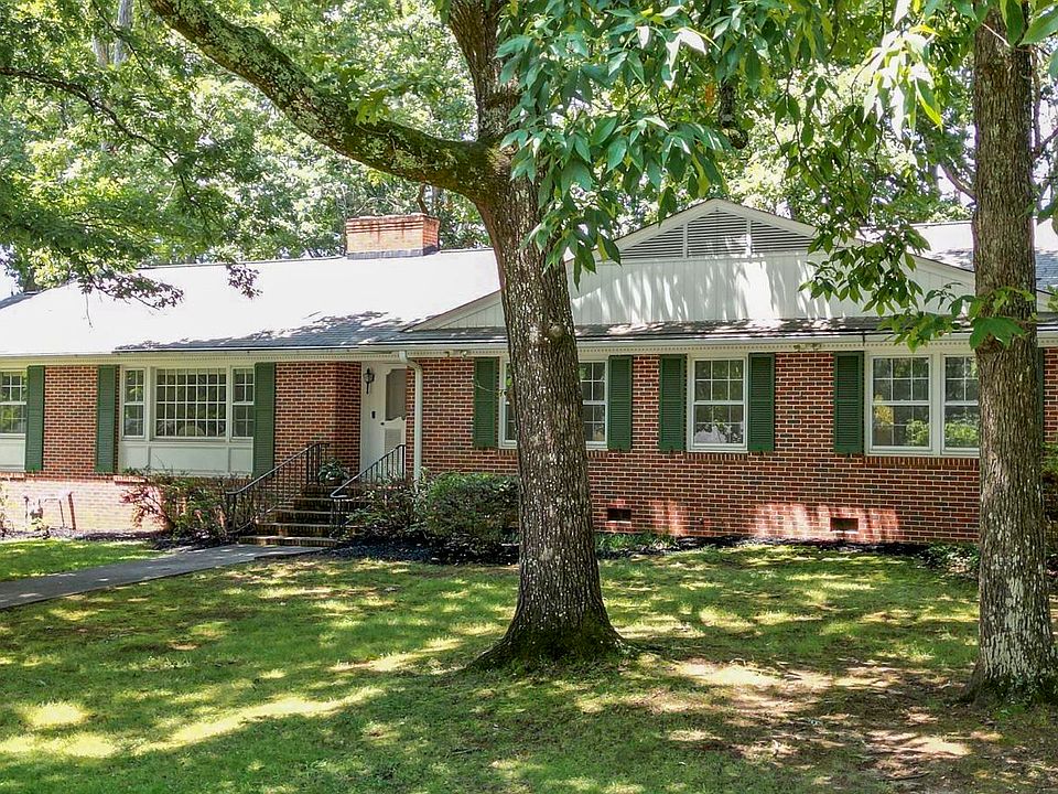 1st image of 33 Stono Dr