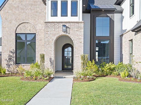 4th image of 202 Sabal Grove Ln