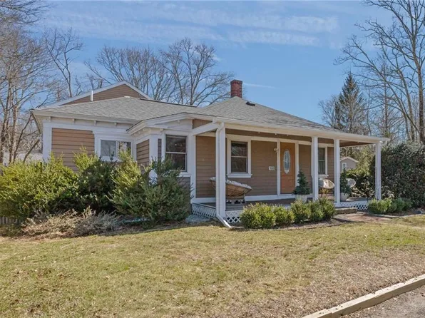 168 Washington Rd, Barrington, RI 02806