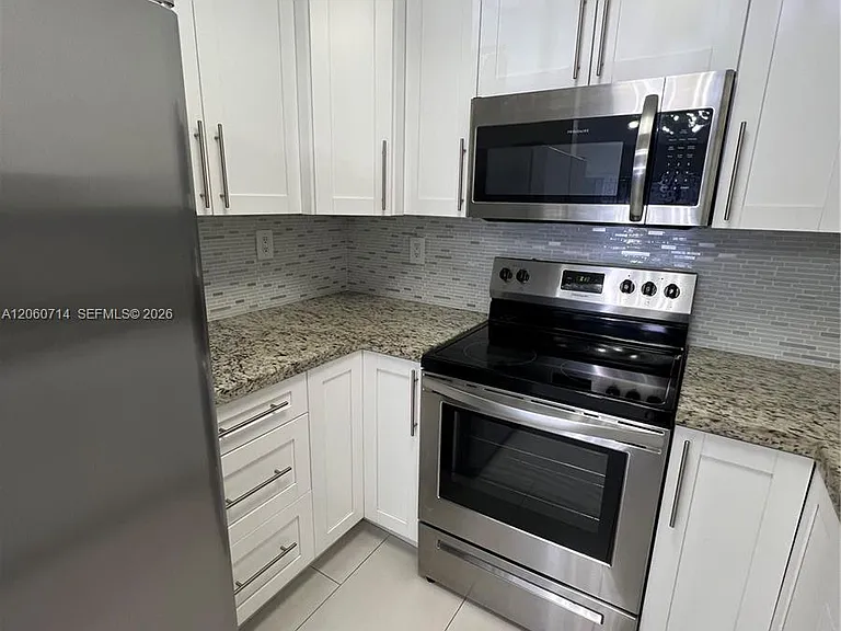 9520 SW 8th St #118 — Photo 16
