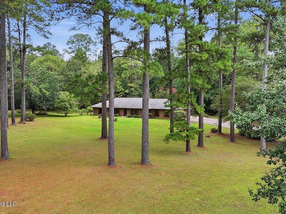 1st image of 932 White Rd