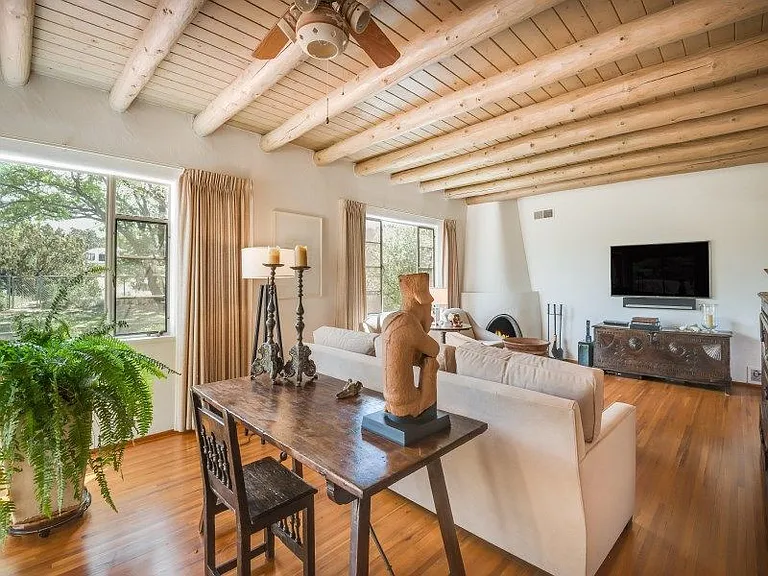 126 Mateo Circle North — Photo 2