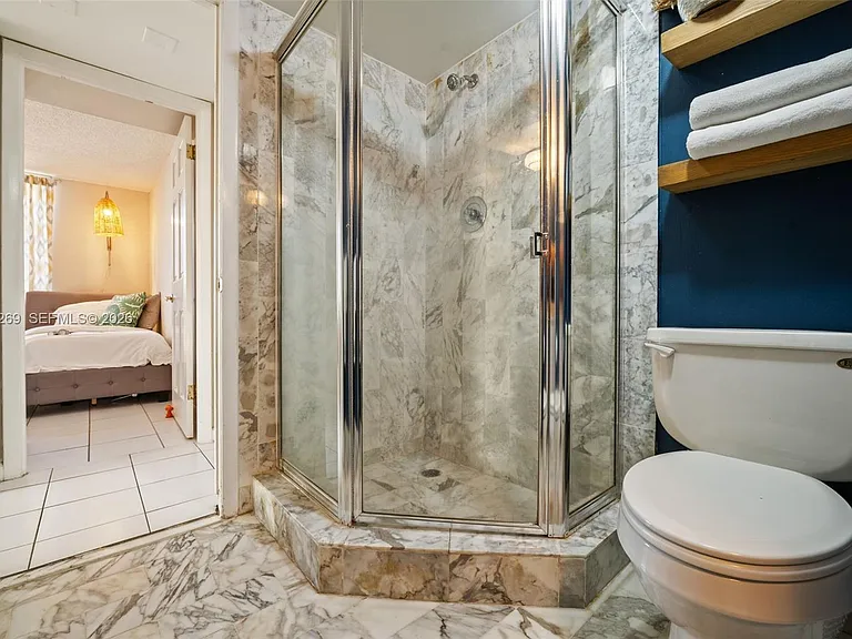 2555 Collins Ave #1002 — Photo 20