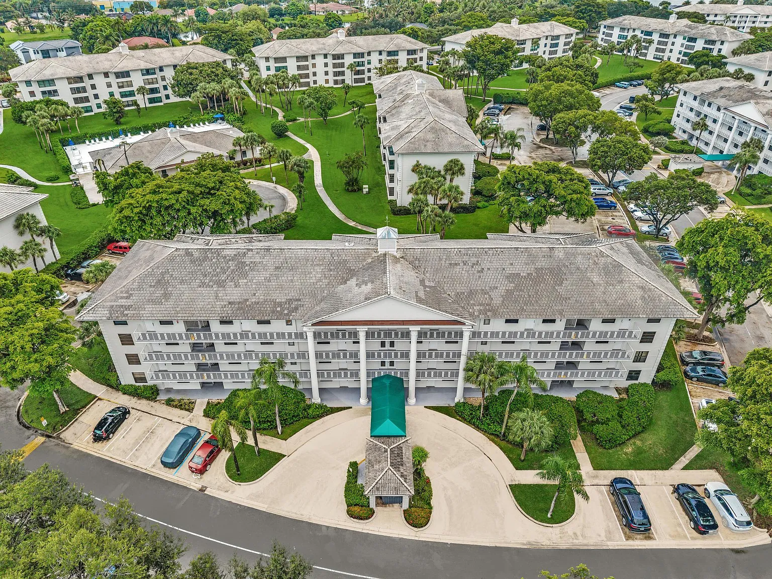 2 bed, 2.0 bath, 1442 sqft, $2,400 — Photo 2