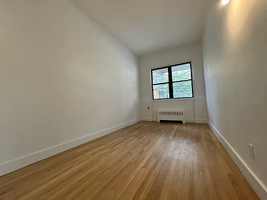 Rented by Douglas Elliman | media 14