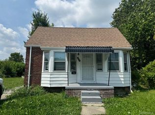 7655 Heyden St, Detroit, MI 48228