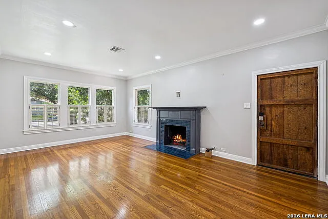 3 bed, 3.0 bath, 2420 sqft, $5,500 — Photo 3