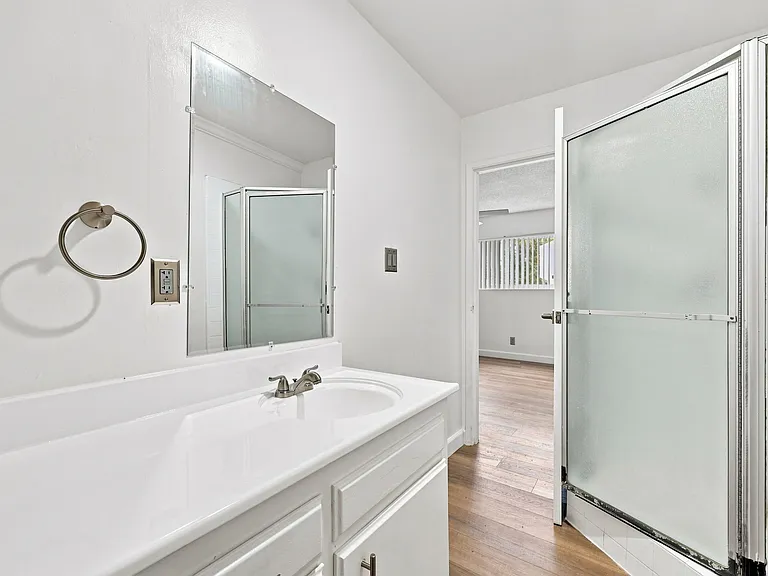 540-600 W Channel Islands Blvd #1 — Photo 27