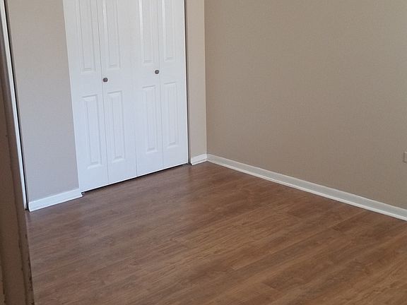 5th image of 2140 Kenilworth Ave APT 305