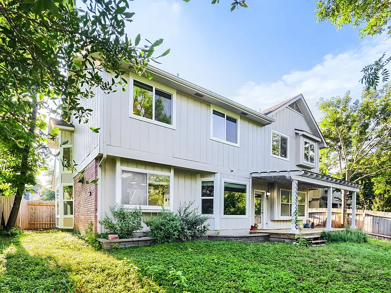 17204 Village Glen Rd — Photo 15