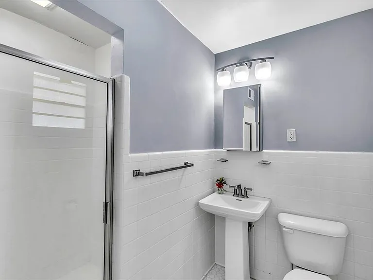 317 Kensington Dr — Photo 23